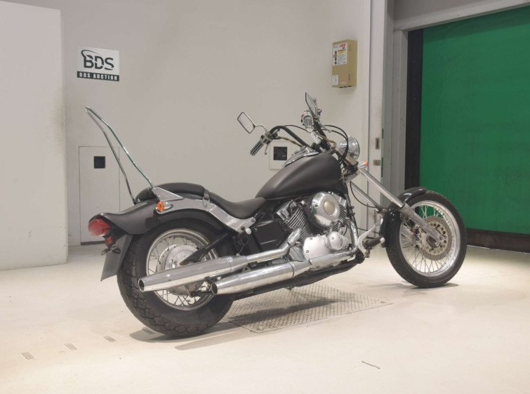 Мотоцикл Yamaha DRAGSTAR XVS400 с пробегом 27415 km