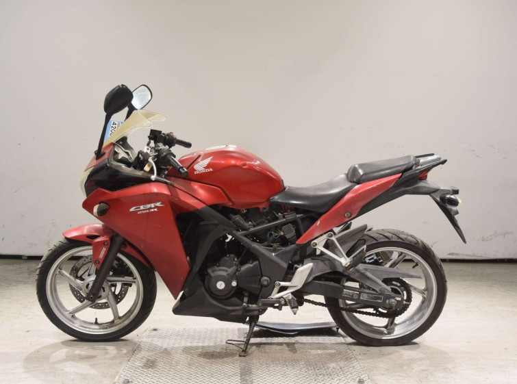 Мотоцикл Honda CBR250RA