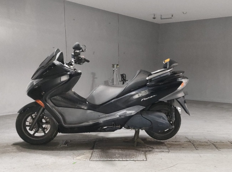 Мотоцикл Honda FORZA Z