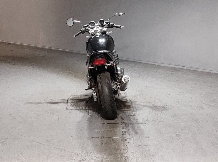 Мотоцикл Kawasaki ZEPHYR1100 з пробігом 17670 m