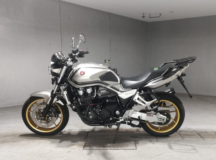 Мотоцикл Honda CB1300SF з пробігом 2669 km