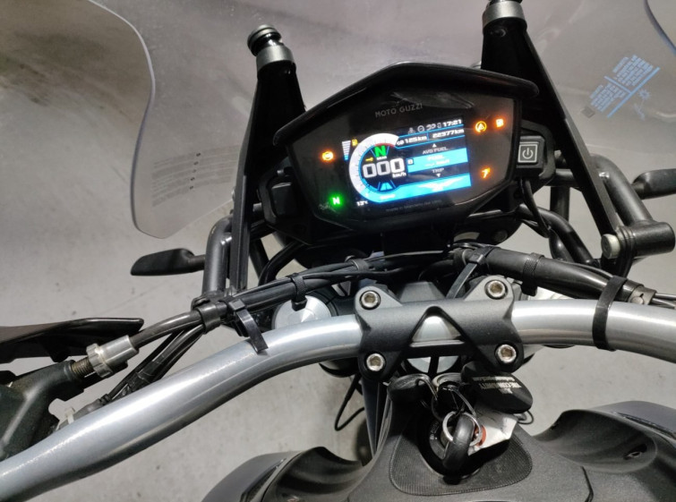 Мотоцикл Moto Guzzi V85TT с пробегом 22376 km