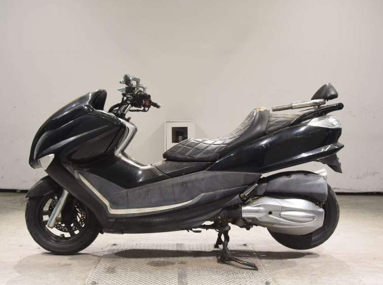 Мотоцикл Yamaha MAJESTY 250