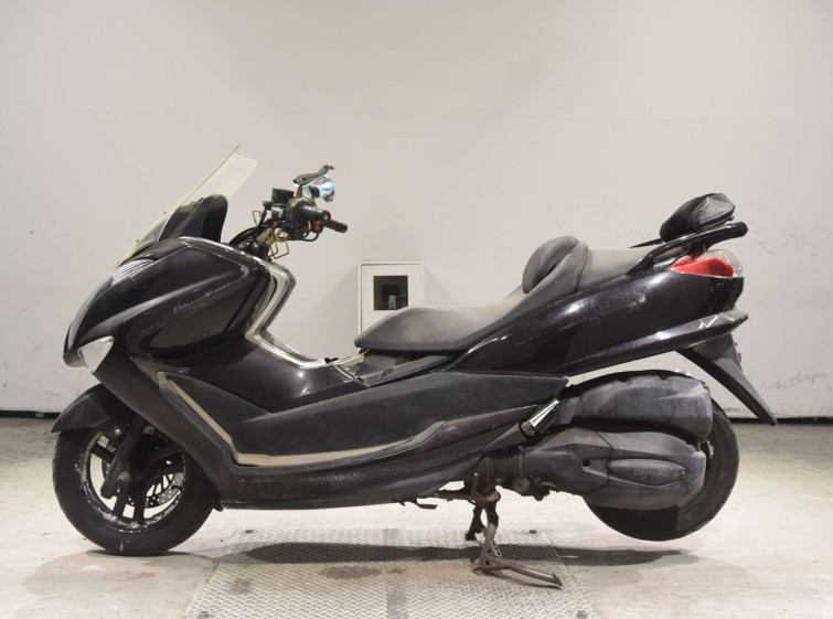 Мотоцикл Yamaha MAJESTY 250