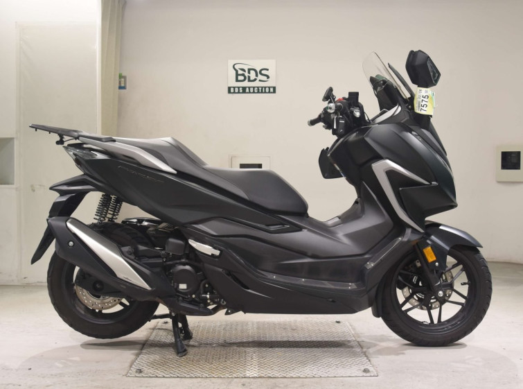 Мотоцикл Honda FORZA с пробегом 11439 km