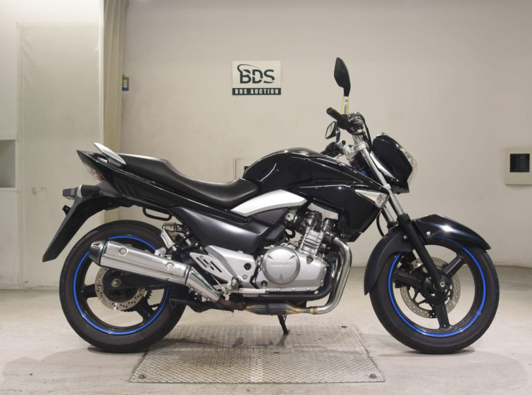 Мотоцикл Suzuki GSR250 з пробігом 45057 km