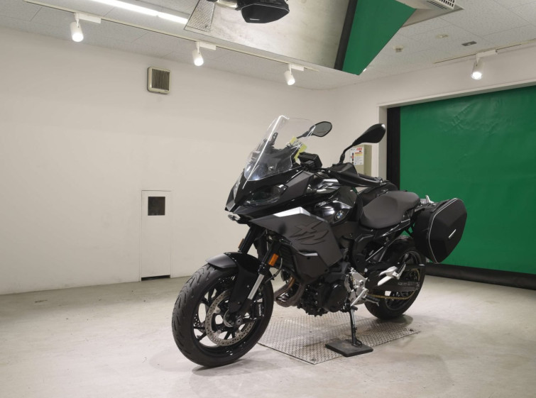 Мотоцикл BMW F900XR з пробігом 157 km