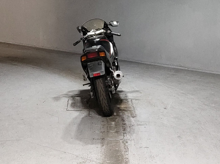 Мотоцикл Kawasaki ZX-4 с пробегом 4000 km