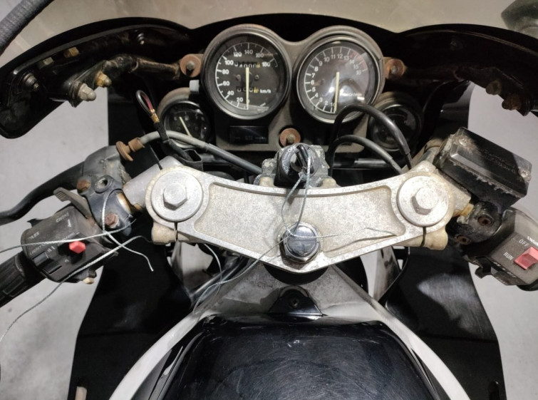 Мотоцикл Kawasaki ZX-4 с пробегом 4000 km