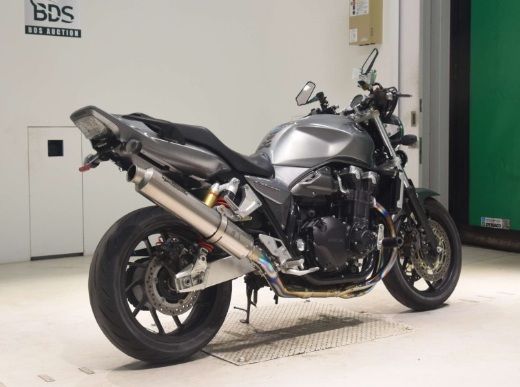 Мотоцикл Honda CB1300SF