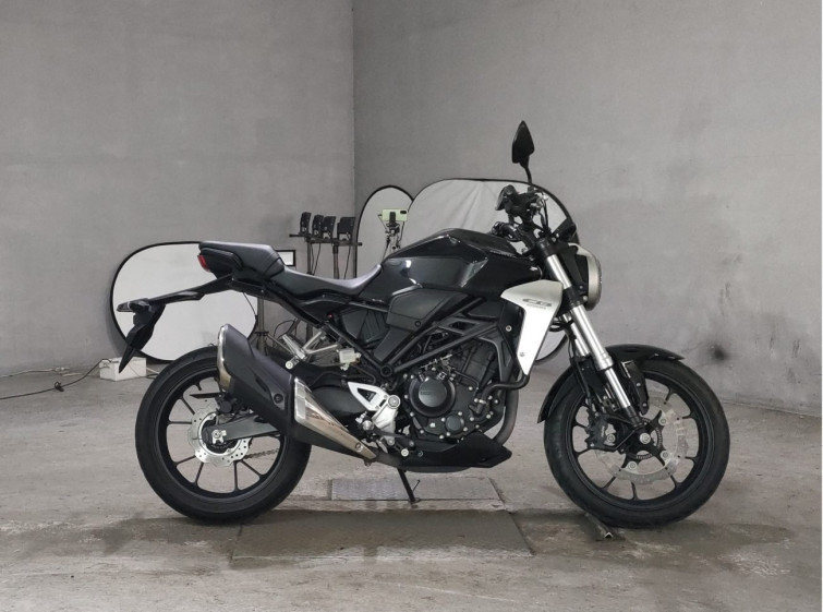 Мотоцикл Honda CB250R з пробігом 4223 km