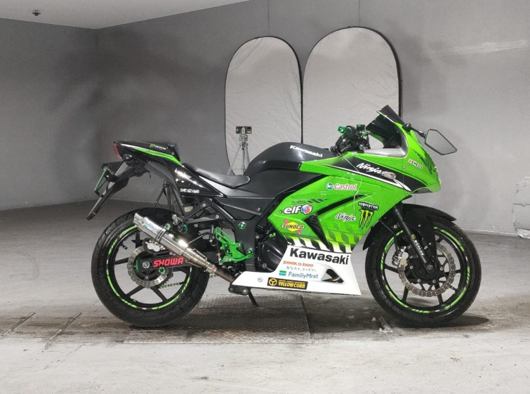 Мотоцикл Kawasaki NINJA250R с пробегом 17075 km