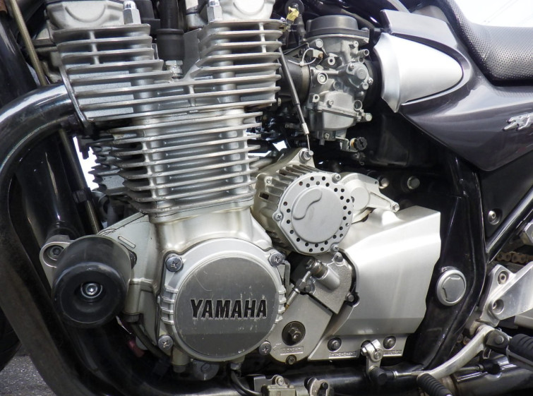 Мотоцикл Yamaha XJR1300