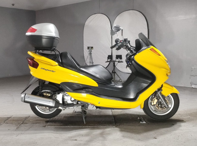 Мотоцикл Yamaha MAJESTY 250C с пробегом 32106 km