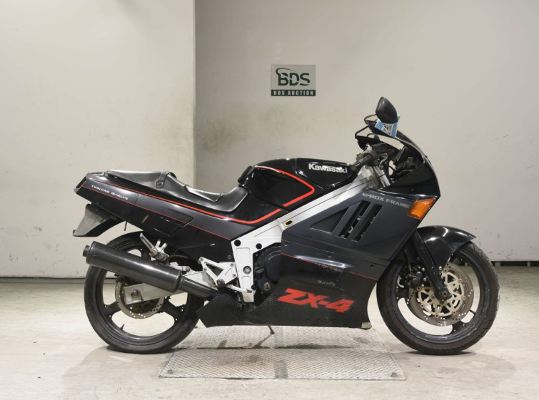 Мотоцикл Kawasaki ZX-4 с пробегом 29887 km