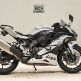 Мотоцикл Kawasaki ZX-4R SE з пробігом 18760 km