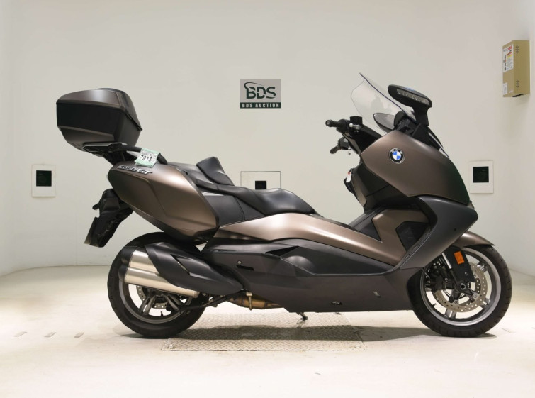 Мотоцикл BMW C650GT з пробігом 9785 km