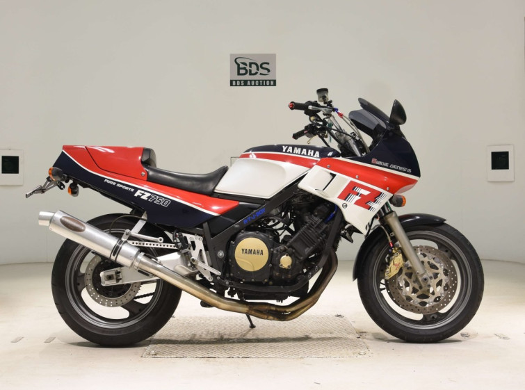 Мотоцикл Yamaha FZ750 с пробегом 18629 km