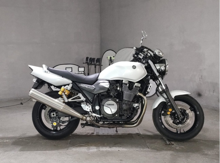 Мотоцикл Yamaha XJR1300 с пробегом 33377 km