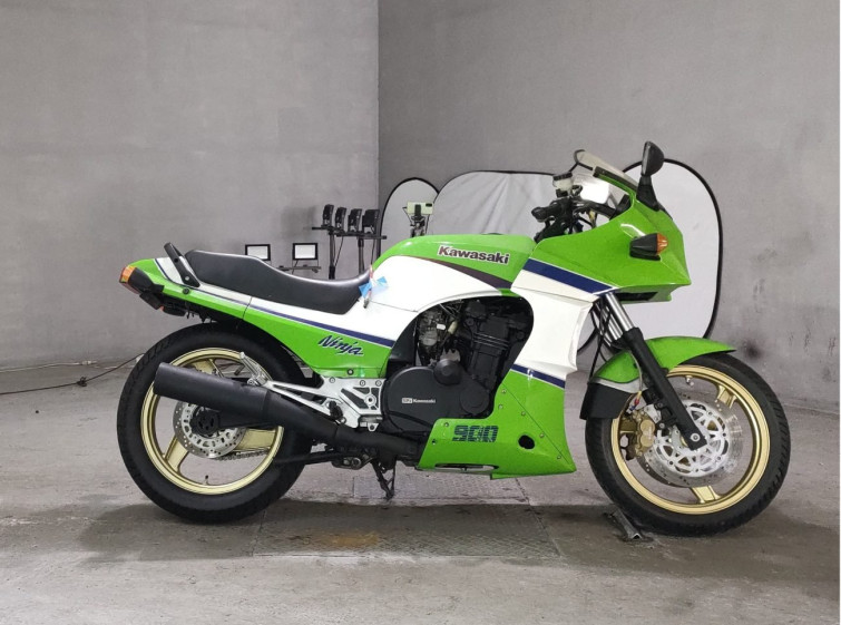 Мотоцикл Kawasaki GPZ900R з пробігом 21819 km