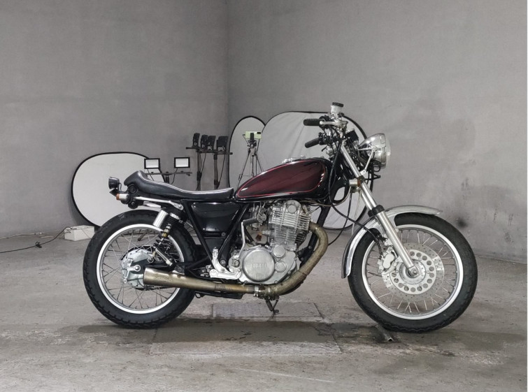 Мотоцикл Yamaha SR400 з пробігом 8880 km