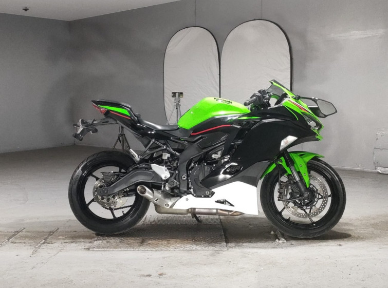 Мотоцикл Kawasaki NINJA ZX-25R с пробегом 15854 km