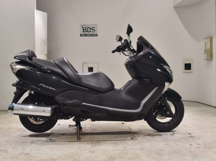 Мотоцикл Kawasaki ZX-4RR з пробігом 7093 km
