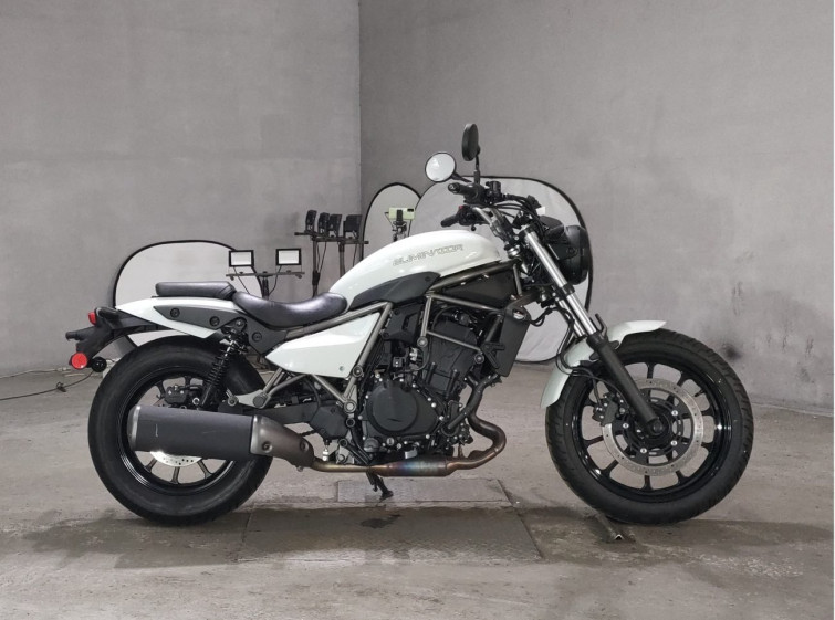 Мотоцикл Kawasaki ELIMINATOR 400 с пробегом 1882 km