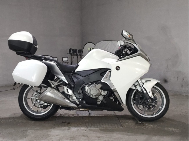 Мотоцикл Honda VFR1200F с пробегом 39746 km