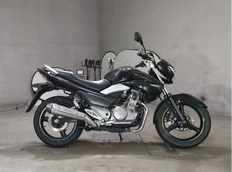 Мотоцикл Suzuki GSR250 з пробігом 9772 km