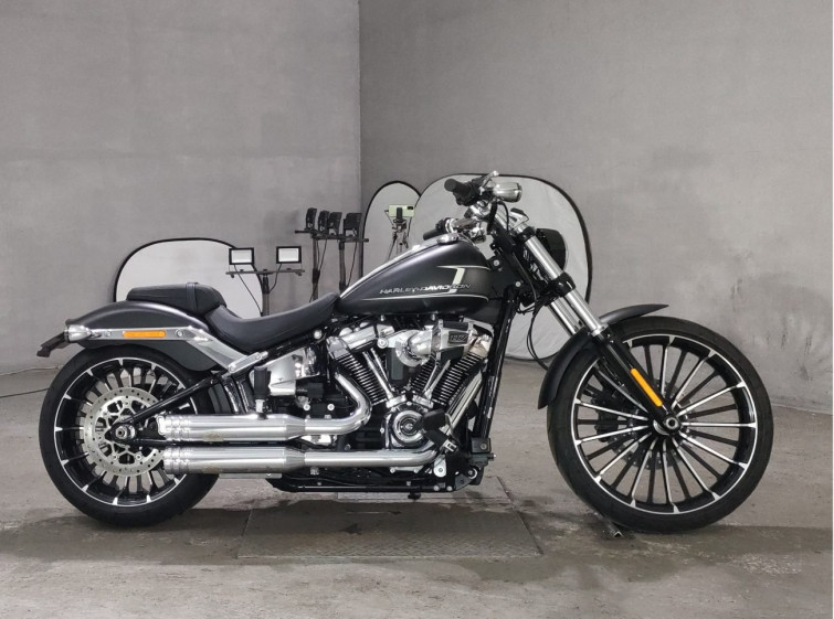 Мотоцикл HD FXBR1920 с пробегом 3074 km
