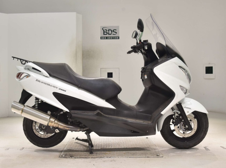 Мотоцикл Suzuki BURGMAN200A з пробігом 3487 km