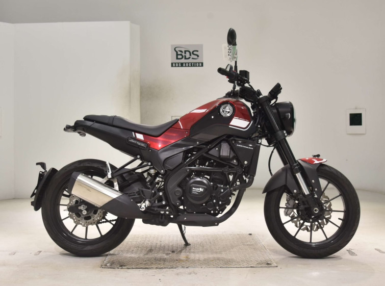 Мотоцикл Benelli LEONCINO 250 с пробегом 2347 km