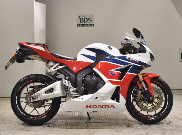 Мотоцикл Honda CBR600RR з пробігом 71377 km