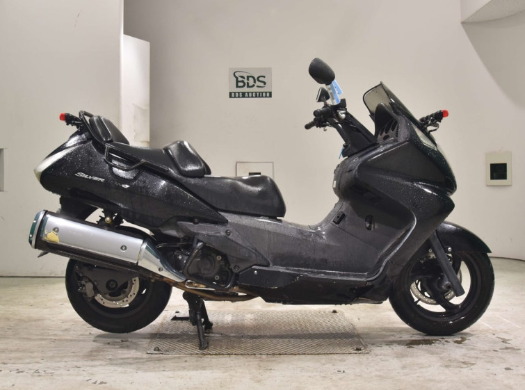 Мотоцикл Honda SILVERWING400