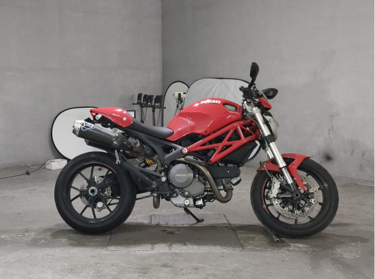Мотоцикл Ducati MONSTER 796 з пробігом 17350 km