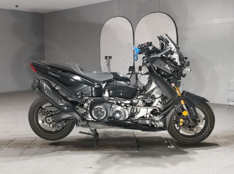 Мотоцикл Yamaha T-MAX530DX с пробегом 27914 km