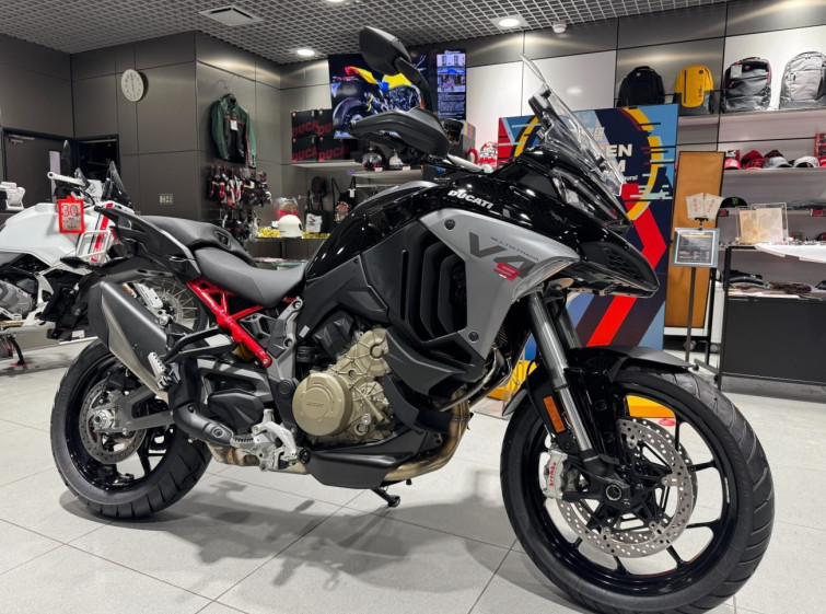 Мотоцикл Ducati MULTISTRADA V4S с пробегом 2 km