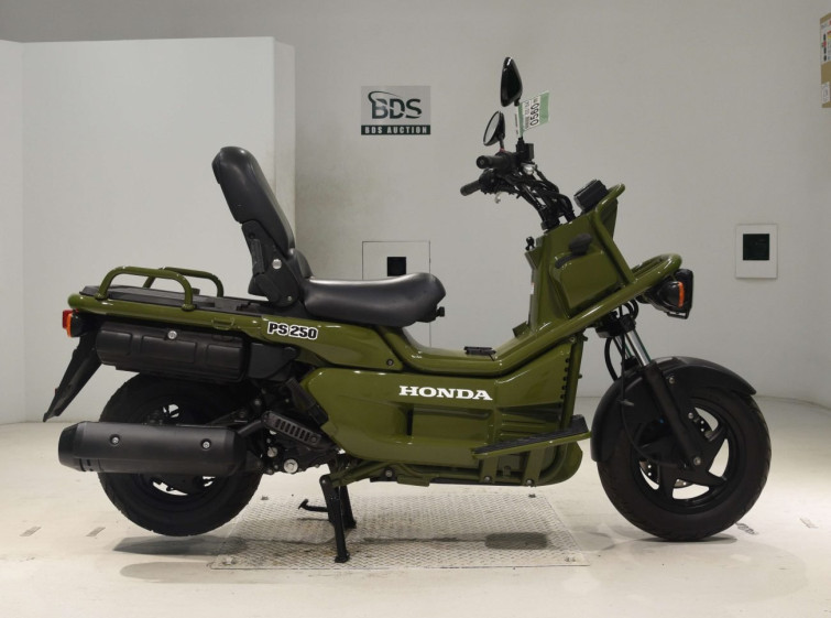 Мотоцикл Honda PS250 BIG RUCKUS с пробегом 15629 km