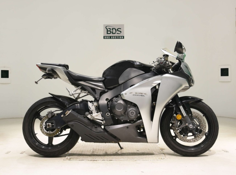 Мотоцикл Honda CBR1000RR з пробігом 58024 km