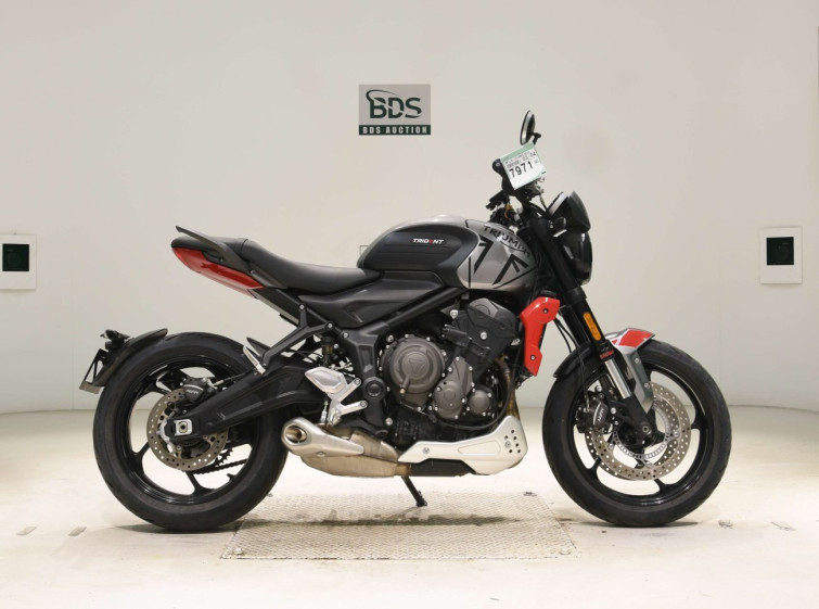 Мотоцикл Triumph TRIDENT660 з пробігом 6073 km
