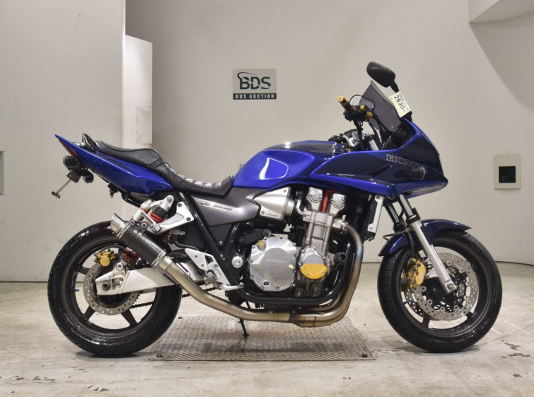 Мотоцикл Honda CB1300SF з пробігом 72917 km