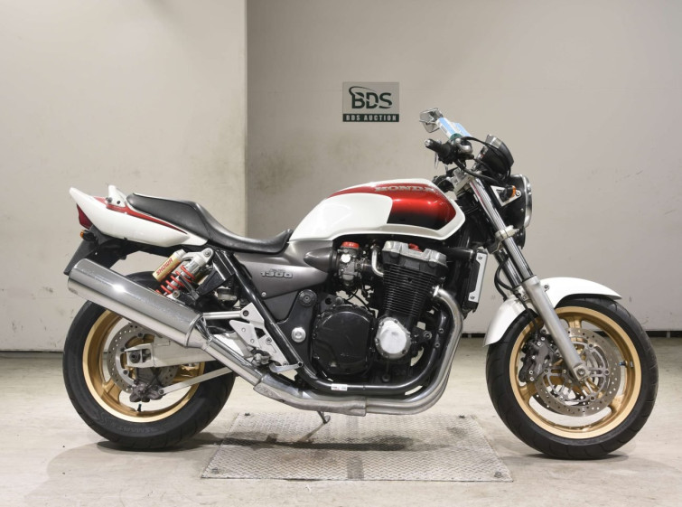 Мотоцикл Honda CB1300SF з пробігом 83980 km