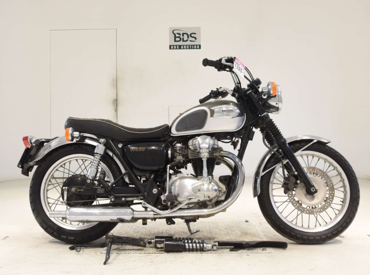 Мотоцикл Kawasaki W650