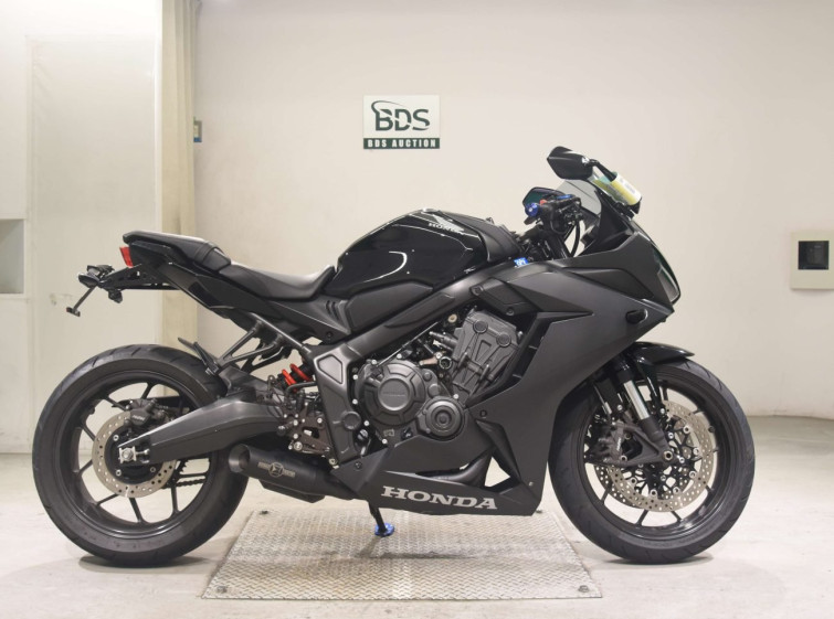 Мотоцикл Honda CBR650R с пробегом 44050 km