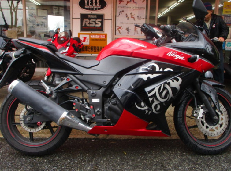 Мотоцикл Kawasaki NINJA250R з пробігом 78676 km