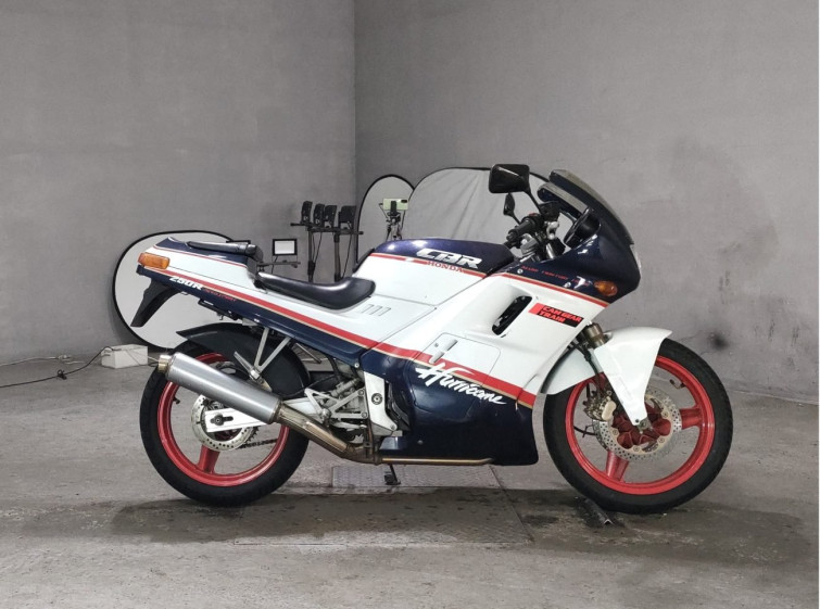 Мотоцикл Honda CBR250R с пробегом 13469 km