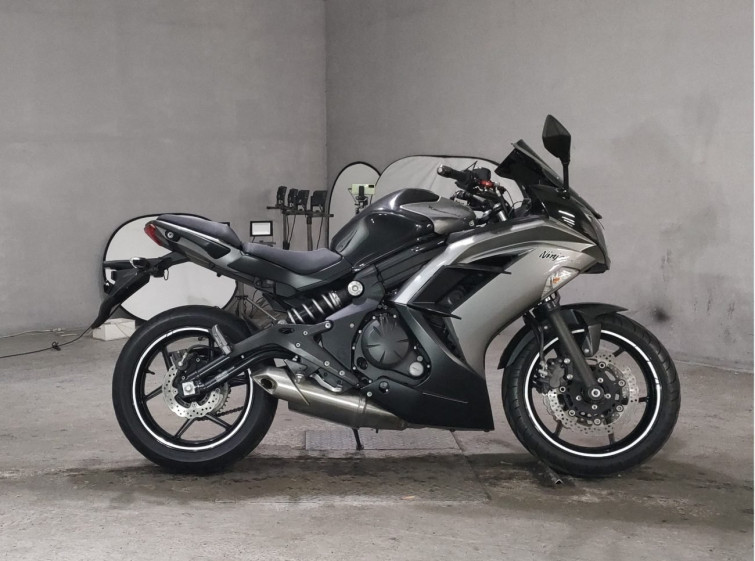 Мотоцикл Kawasaki NINJA400 з пробігом 7476 km