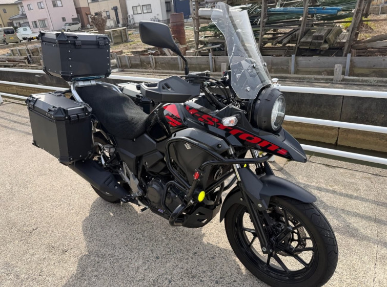 Мотоцикл Suzuki GSR250 з пробігом 12273 km