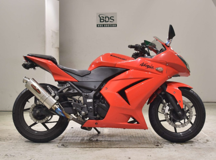 Мотоцикл Kawasaki NINJA250R з пробігом 29762 km